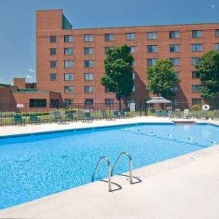 Wyndham Milwaukee Airport Hotel & Convention Center エクステリア 写真